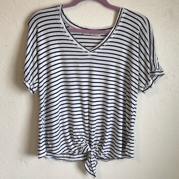 Veronica M Tops - Tee with front tie